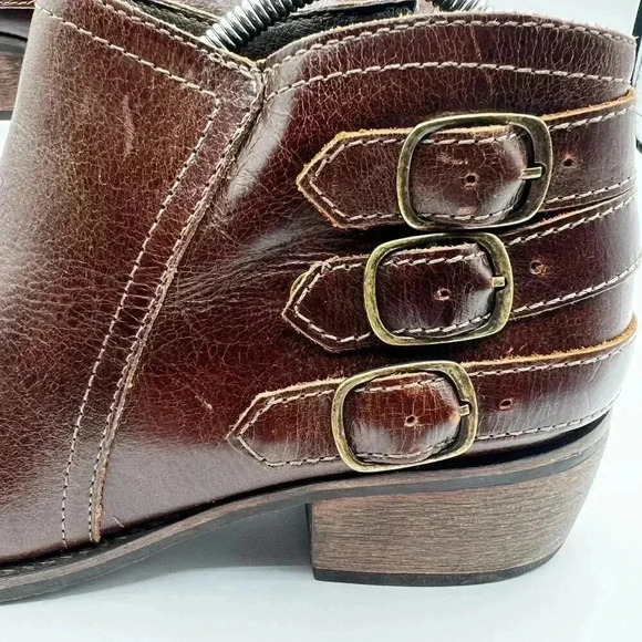 Matisse Kate Ankle Booties 8 M Womens Smooth Distressed Leather Buckle Strap Zip - Picture 8 of 16